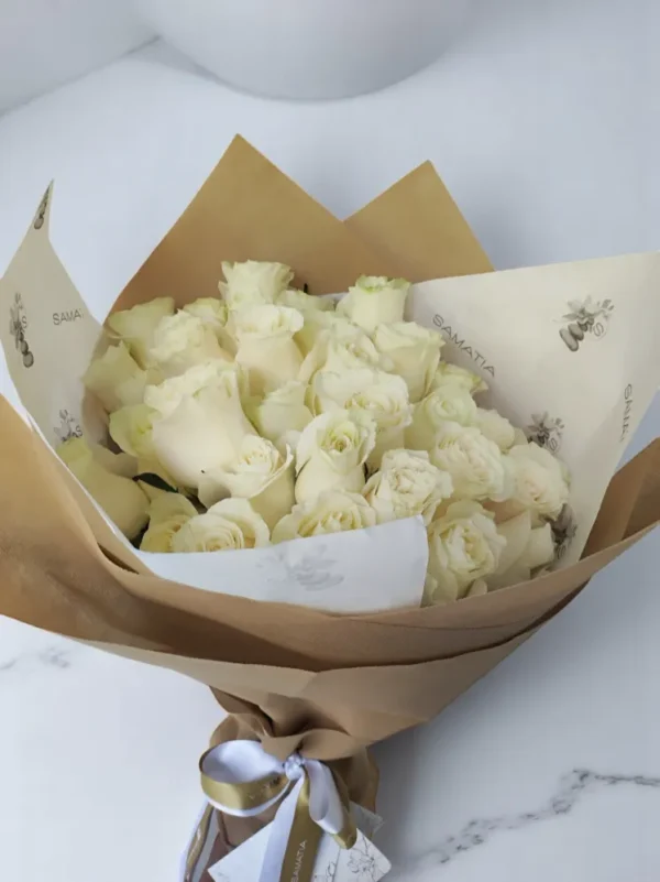 Arreglo Floral Bouquet de 36 Rosas Blancas en Cali